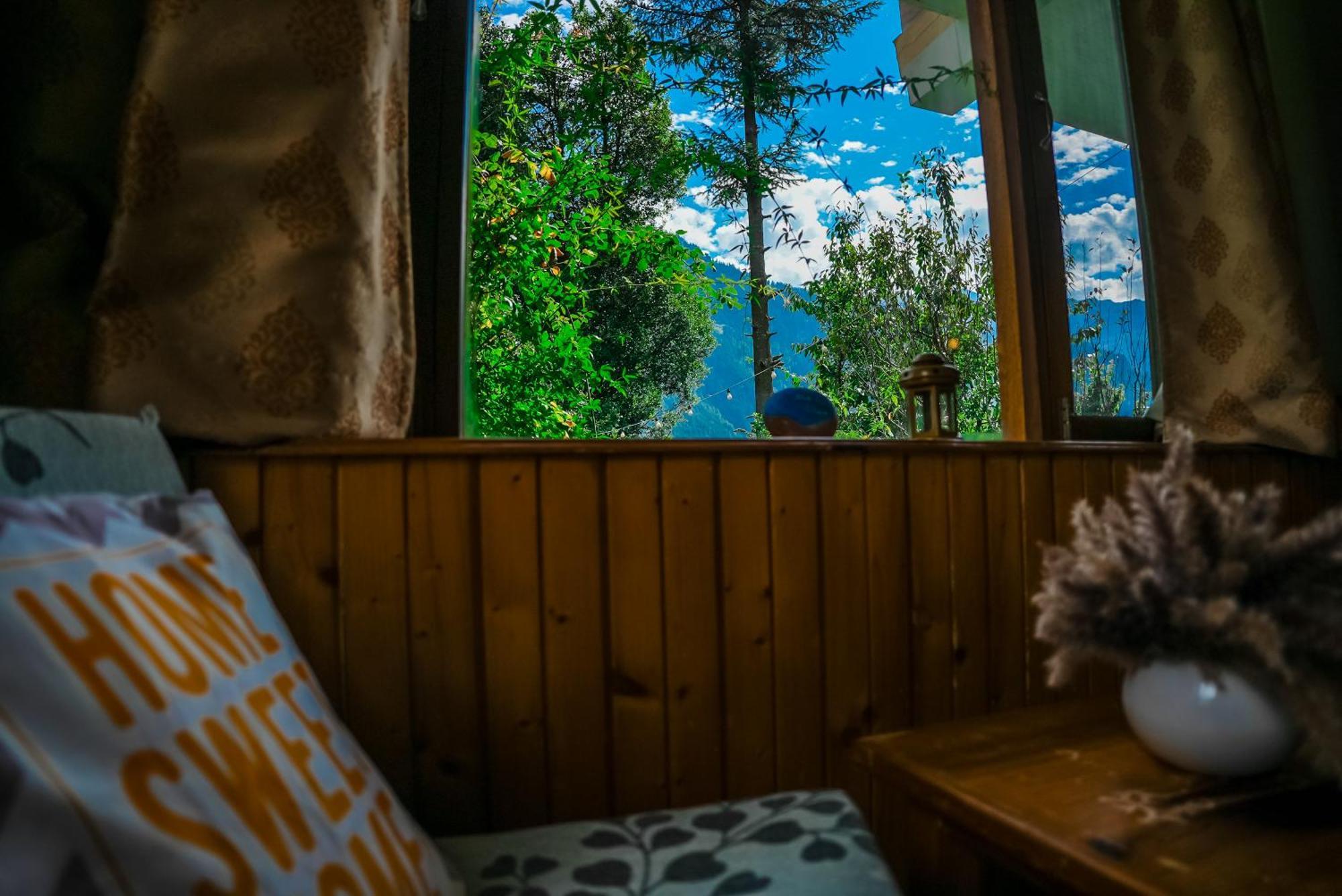 The Manu Emerald # Farmhouse # Top Selling Cottage In Manali # Peaceful Heritage Cozy Stay # Lawn With Bonfire # Most Awarded Exterior foto